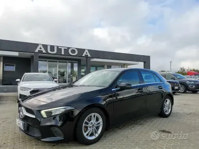 Usado Mercedes A180 Business 116 CV (85 kW) 2020 Negro Berlina