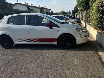 Usata Fiat Punto Dynamic 80 CV (58 kW) 2014 Utilitaria