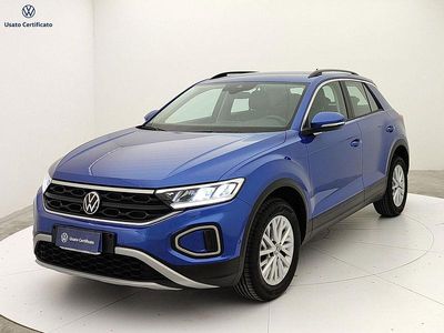 Usata VW T-Roc Life 110 CV (80 kW) 2022 Blu SUV