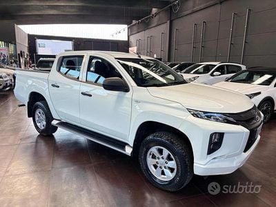 Usata Mitsubishi L200 Invite 150 CV (110 kW) 2022 Bianco Pick-up