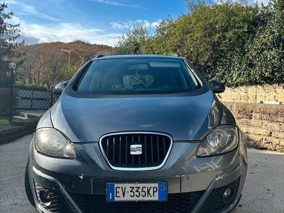 Usata Seat Altea XL 105 CV (77 kW) 2014 Grigio Monovolume