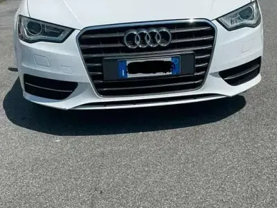 Usata Audi A3 Business 110 CV (80 kW) 2015 Berlina
