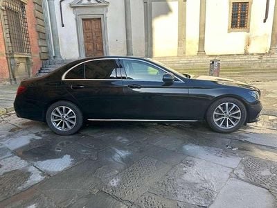 Usata Mercedes E200 Business 160 CV (117 kW) 2020 Nero Berlina