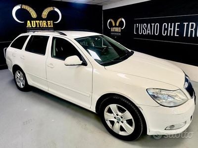 Usata Skoda Octavia Ambition 105 CV (77 kW) 2012 Bianco Station wagon