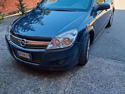 Usata Opel Astra 110 CV (80 kW) 2009 Berlina