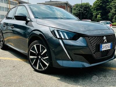 Usata Peugeot 208 GT 101 CV (74 kW) 2022 Grigio Utilitaria