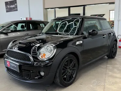 Usata Mini Cooper S 184 CV (135 kW) 2011 Nero Utilitaria