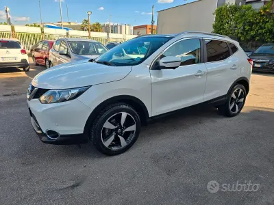 Usata Nissan Qashqai Tekna 110 CV (80 kW) 2015 Bianco SUV
