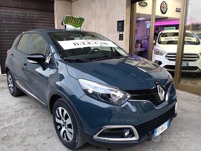 Usata Renault Captur Life 90 CV (66 kW) 2016 Grigio SUV