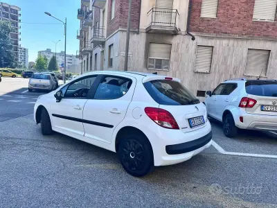 Käytetty Peugeot 207 Sport 73 HP (53 kW) 2010 Harmaa Sedan