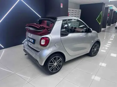 Usata Smart ForTwo Cabrio 90 CV (66 kW) 2017 Argento Cabrio
