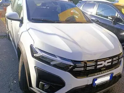 Usata Dacia Sandero Expression 91 CV (66 kW) 2024 Bianco Berlina
