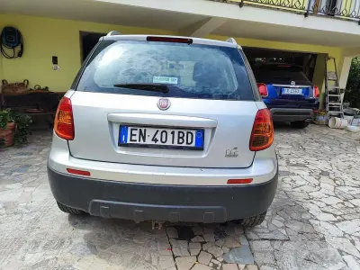 Usata Fiat Sedici Dynamic 135 CV (99 kW) 2012 SUV