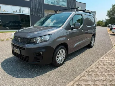Usata Peugeot Partner S 99 CV (72 kW) 2018 Grigio Monovolume
