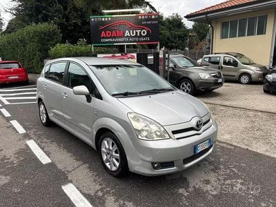 Usata Toyota Corolla Verso Sol 116 CV (85 kW) 2005 Marrone Monovolume