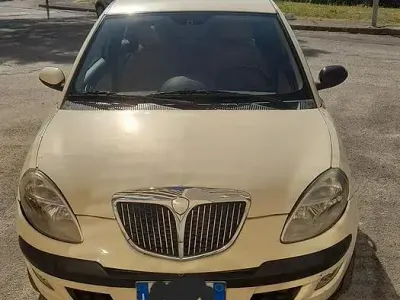Usata Lancia Ypsilon 69 CV (50 kW) 2005 Utilitaria