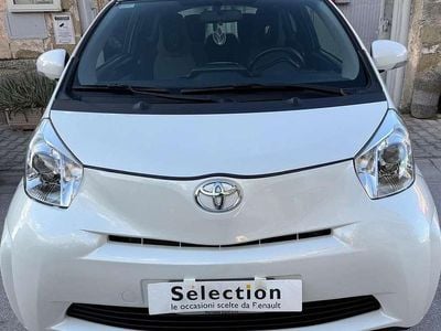 Toyota iQ