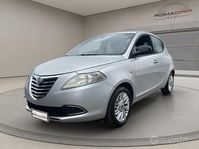 Usata Lancia Ypsilon Gold 69 CV (50 kW) 2014 Grigio Utilitaria