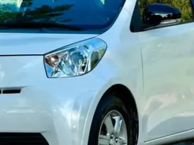 Usata Toyota iQ 68 CV (50 kW) 2009 Bianco Utilitaria