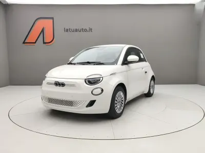 Nuova Fiat 500e Tech 86 kW (118 CV) 2025 Bianco Utilitaria