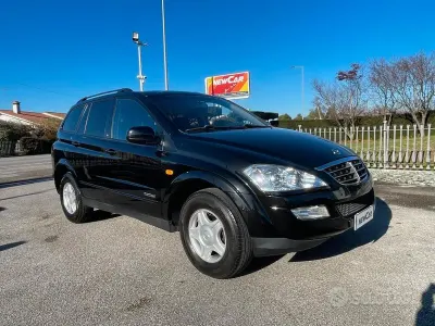 Usata SsangYong Kyron 141 CV (103 kW) 2008 Nero SUV
