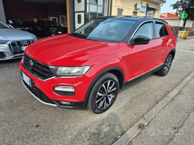 Usata VW T-Roc Style 116 CV (85 kW) 2020 Rosso SUV