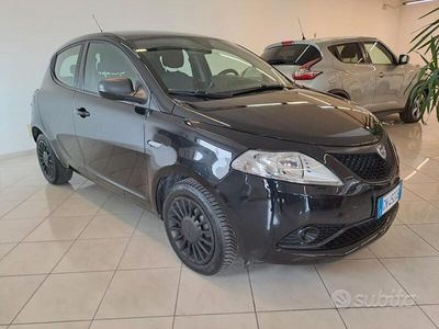 usata Lancia Ypsilon 1.2 69 CV 5 porte GPL Ecochic Gold