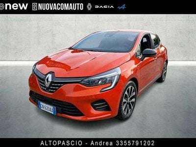 Usata Renault Clio V Intens 91 CV (66 kW) 2023 Arancione Berlina