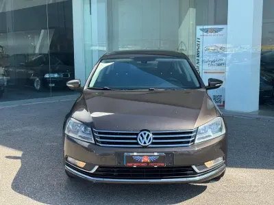Usata VW Passat Comfortline 105 CV (77 kW) 2013 Grigio Berlina
