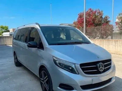 Usata Mercedes V250 190 CV (139 kW) 2019 Grigio Monovolume