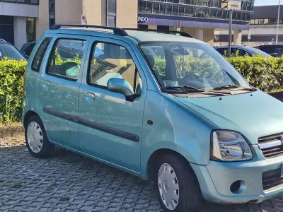 Usata Opel Agila Edition 60 CV (44 kW) 2004 Monovolume