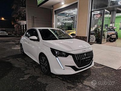 Usata Peugeot 208 Allure 101 CV (74 kW) 2021 Bianco Utilitaria