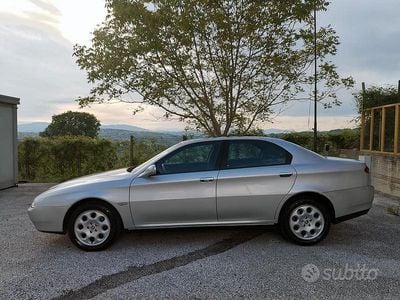 Occasion Alfa Romeo 166 Distinctive 140 ch (102 kW) 2000 Gris Berline