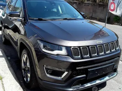 Usata Jeep Compass Limited 140 CV (102 kW) 2018 Grigio SUV