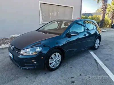 Usata VW Golf VII Trendline 110 CV (80 kW) 2016 Grigio Berlina