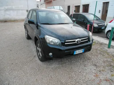 Usata Toyota RAV4 Luxury 177 CV (130 kW) 2007 Nero SUV