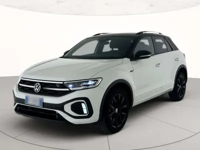 Usata VW T-Roc R-line 150 CV (110 kW) 2023 Pure white nero SUV