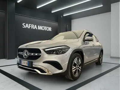 Usata Mercedes GLA180 Advanced 116 CV (85 kW) 2025 Argento SUV
