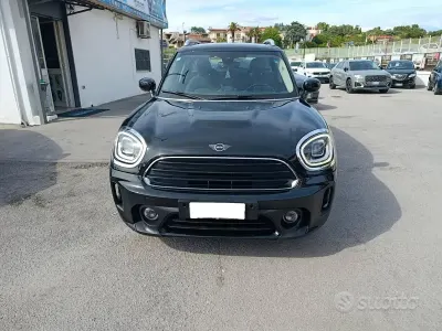 Käytetty Mini Cooper D Countryman 150 HP (110 kW) 2021 Musta Katumaasturi