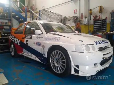 Usata Ford Escort 2013 Bianco Berlina