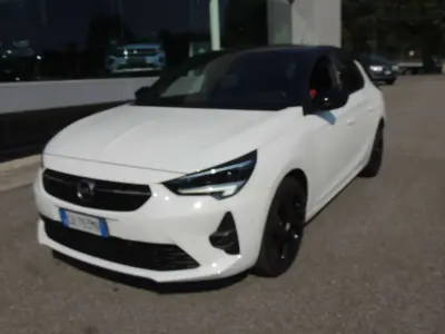 Usata Opel Corsa GS Line 101 CV (74 kW) 2020 Bianco Utilitaria