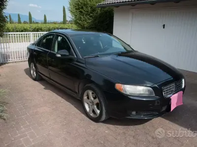 Usata Volvo S80 185 CV (136 kW) 2007 Nero Berlina