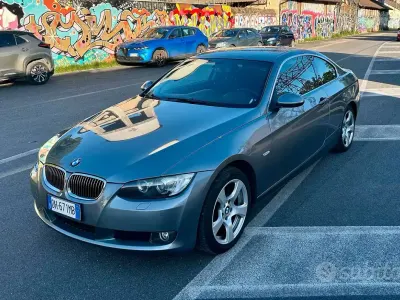 Usata BMW 325 Efficient Dynamics 218 CV (160 kW) 2007 Grigio Coupé