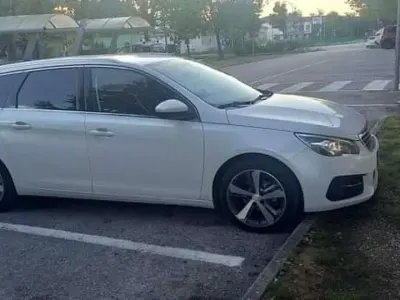 Usata Peugeot 308 SW Allure 131 CV (96 kW) 2019 Station wagon