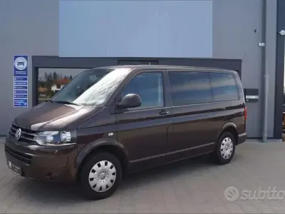 Usata VW Multivan 140 CV (102 kW) 2013 Marrone Monovolume