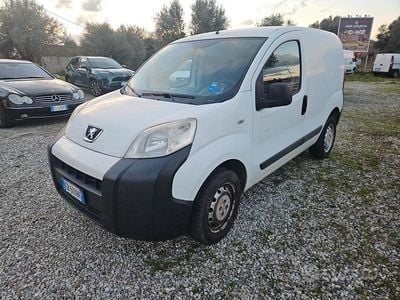 Usata Peugeot Bipper Premium 70 CV (51 kW) 2010 Bianco Monovolume