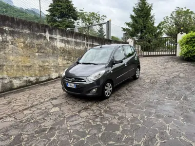 Usata Hyundai i10 69 CV (50 kW) 2014 Grigio Utilitaria