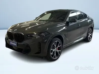 Usata BMW X6 M Sport 286 CV (210 kW) 2023 Grigio SUV
