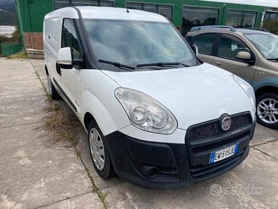 Usata Fiat Doblò 129 CV (94 kW) 2015 Bianco Monovolume