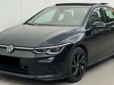 Usata VW Golf VIII R-line 150 CV (110 kW) 2023 Deep black Berlina